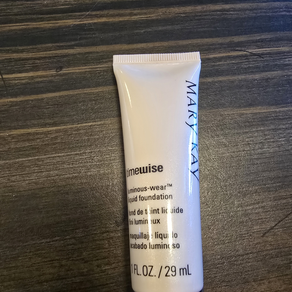 Mary Kay Beige 2 Foundation for Normal to Dry Skin